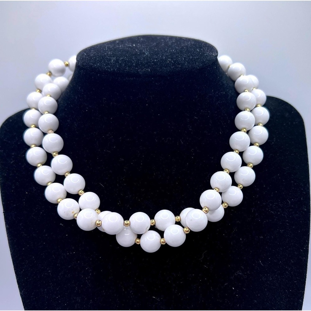 Vintage White Bead‎ Necklace Gold Tone Spacers 28" Continuous Strand
